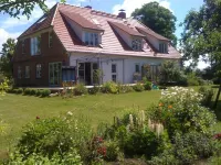 Gutshaus Vieregge - Apartment B Hotels near Johann-Jakob-Grumbke Aussichtsturm