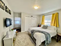 Hoodoo Hideout | Family Retreat | King Suite