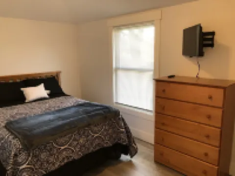 3bed -1 bathApartment in town mins to UMF or Hospital