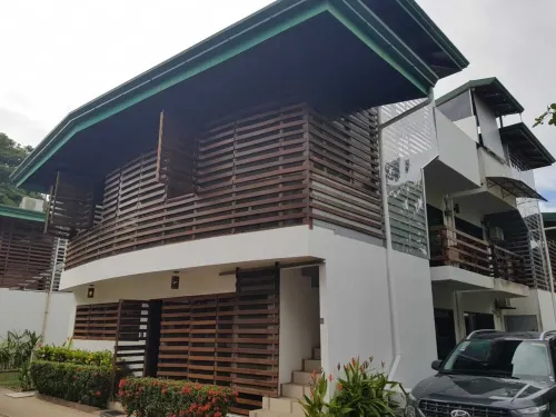 Bejuco Beach that adorns its skies with sightings of Macaw birds!!!!! Hotel di Esterillos Oeste