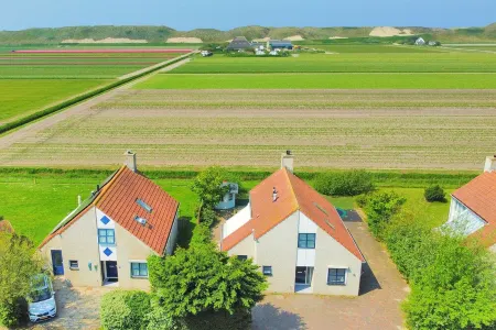 Oogduyne 133, luxe villa for 10 people, pets allowed