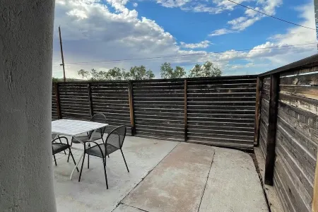 Dickson Casita - Private Guesthouse in Marfa, Texas