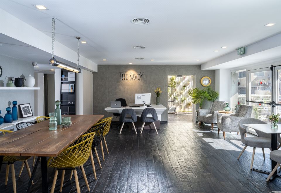 3. 사보이 시 사이..