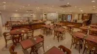 Lizon Curitiba Hotel Отели в г. Куритиба