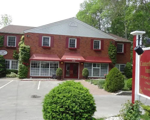 Canterbury Inn Hotels in Niagara-on-the-Lake