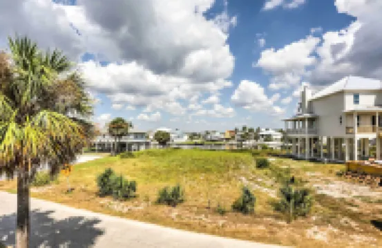 Gulf Shores Condo with Pool Access Steps to Beach!