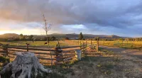 Timeless Mesa Hideaway 2 Bedroom Cabin - de charme