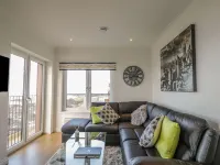 24 Waters Edge Hotels in Banff