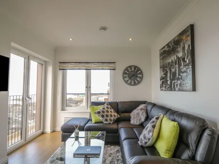 24 Waters Edge Отели в г. Банф