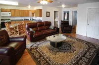 Lakeview Motel & Apartments