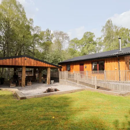 Lovat Highland Bothy