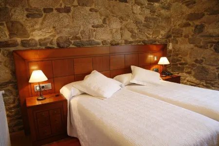 Hotel Casa de Caldelas Отели в г. A Pobra de Trives
