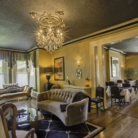The Woodview Inn
