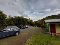 Belcruz Family Lodge - Parking
