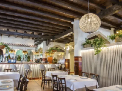 فندق كازابلانكا فنادق في ألمونيكار