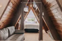 05Mbh - Economical - Wifi - Pets Ok - F/p - D/w - Sleeps 2 1 Bedroom Apts by RedAwning