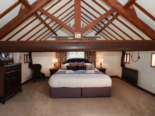 Old Roost Farmhouse - Bungalows