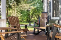 Inn at Woodhaven-in the Heart of the Bourbon Trail-over 12 Distilleries Nearby Hotels in Saint Matthews