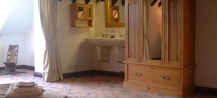 Horseshoe Pass Holiday Lets Hotels in Llangollen