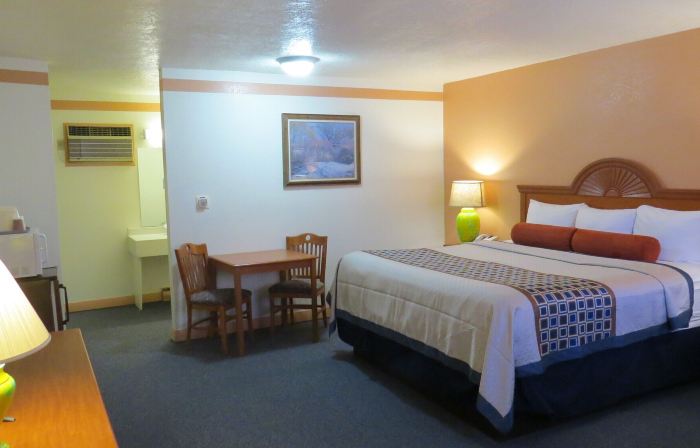 Howard Johnson by Wyndham Raton