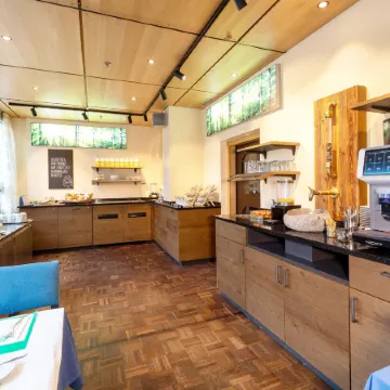 Hotel Linde - 24h Self Check-IN