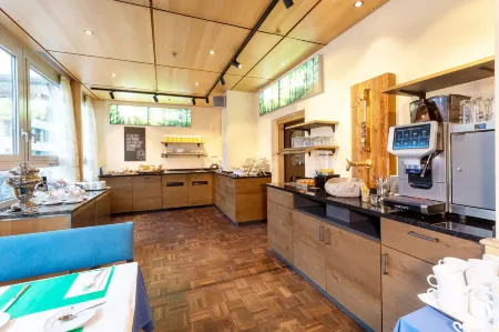 Hotel Linde - 24h Self Check-IN Отели в г. Бругг