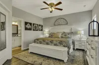 Sunset Bunker 3 Bedroom Condo by RedAwning