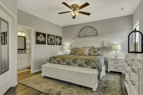 Sunset Bunker 3 Bedroom Condo by RedAwning