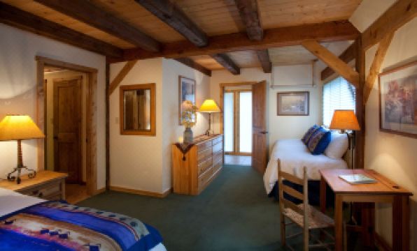 Cottam's Lodge by Alpine Village Suites