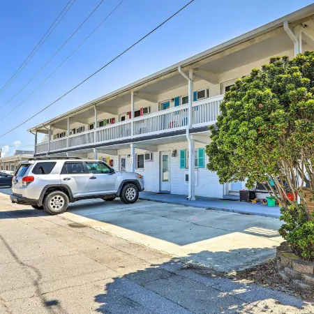 Atlantic Beach Studio w/ Community Pool!