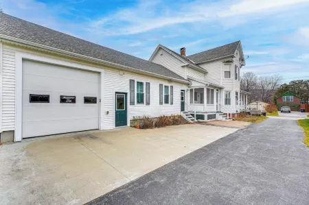 Ski, Hike & Fish: Modern Rutland Home