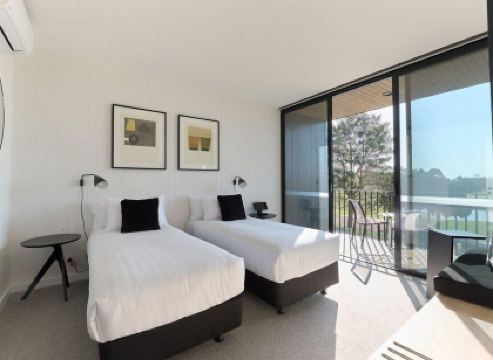 Accommodation at Curlewis