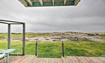 Sanderling Sea Cottages, Unit 3 w/ Private Balcony