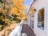 Boho New Jersey lake house 1 hour from NYC