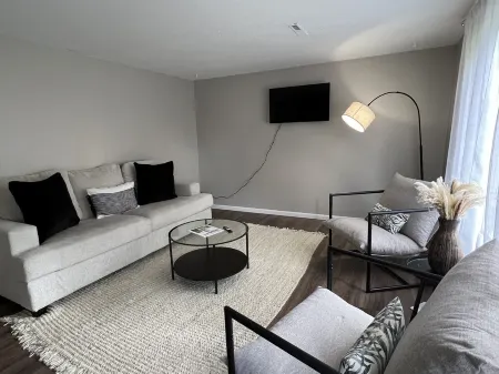 Horace House On The Hill