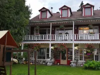 Motel des Pays d'En Haut Hotels in Val-David