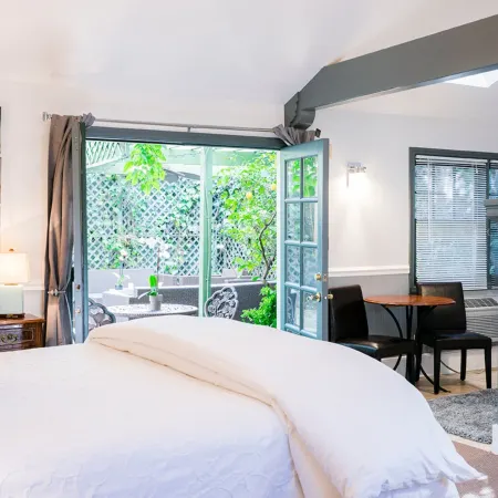 1801 First Luxury Inn