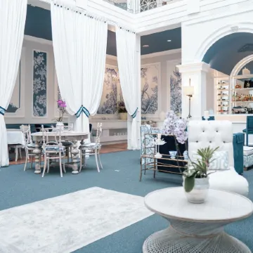 Parc Royale Suites Hotel