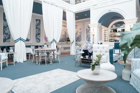 Parc Royale Suites Hotel