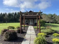 Ashling Acres Hotels in Hamilton