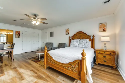 9 Mi to Dtwn: Greenville Home w/ Screened Patio! - 3-Star