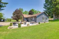 Spacious Massillon Log Cabin w/ Fire Pit! - 3-Star