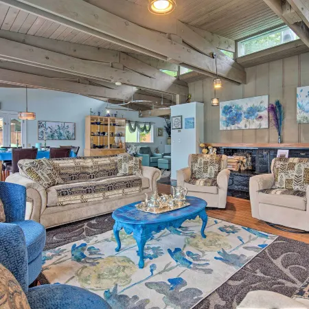 Waterfront House w/ Glacial Views - Near Downtown!
