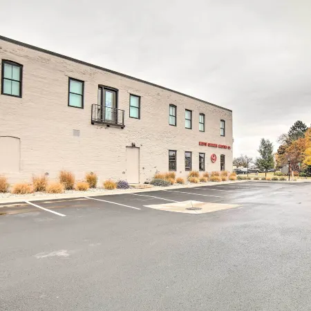 Luxe Manistee Condo w/ Balcony & River Views!