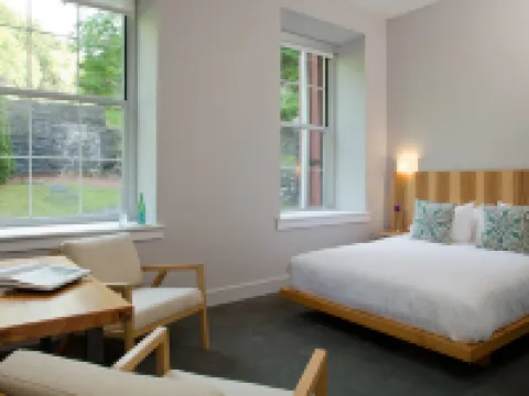 Ledges Hotel Hotels in Wayne County