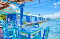 Cosmic Crab Resort Hotels in Carenero