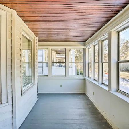 Charming Albany Retreat ~ 3 Mi to Downtown!
