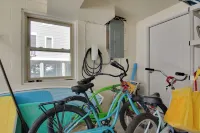 Idyllic South Bethany Home w/ Private Beach Access - Homestays