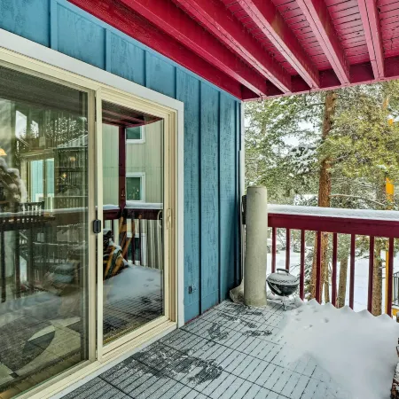 Free Ski Shuttle: Mtn Escape in Breckenridge!