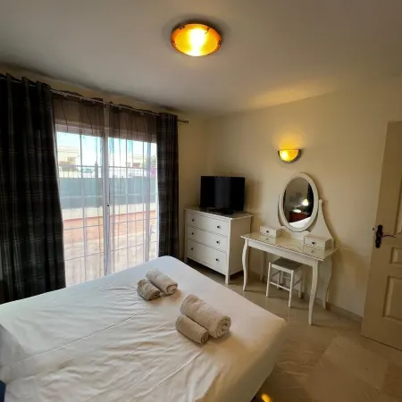 Elegant Palm Mar Apartment